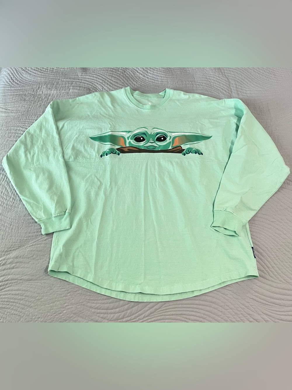 DISNEY PARKS Spirit Jersey Star Wars The Mandalorian Grogu Green Shirt Sz Medium
